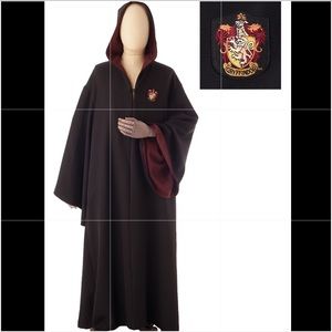 universal studios gryffindor robe, nwot